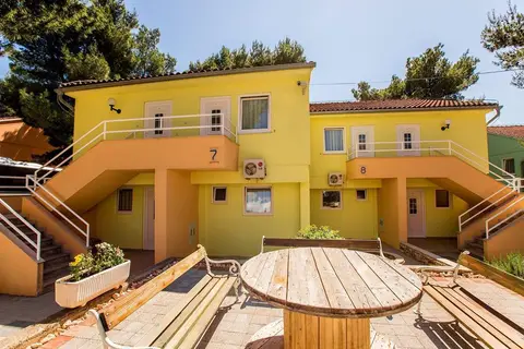 Matilde Beach Resort in Cres — foto 3
