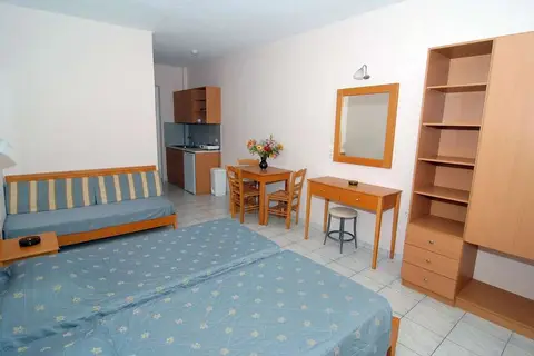 Iris in Ηρακλής — foto 15