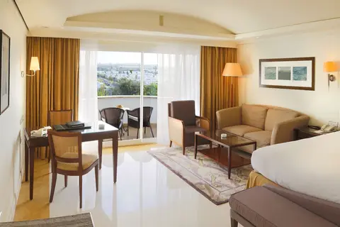 Amphitrite Palace Beach Hotel & Convention Centre in Rabat, foto 3