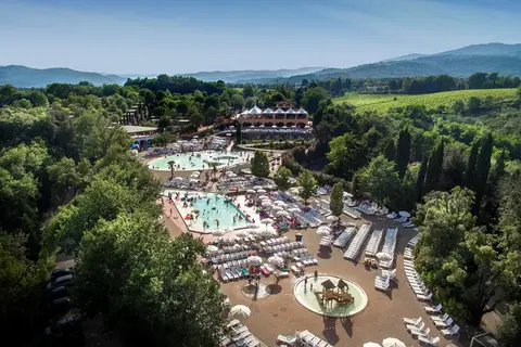 Camping Norcenni Girasole Village in Figline Valdarno