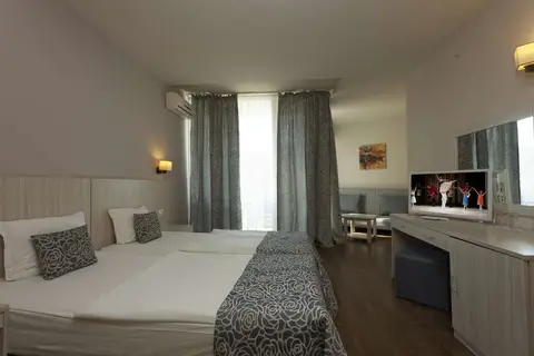 Slavey Hotel in Славей — foto 4