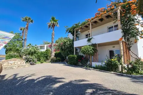 Irina Beach Hotel in Zipari, foto 10