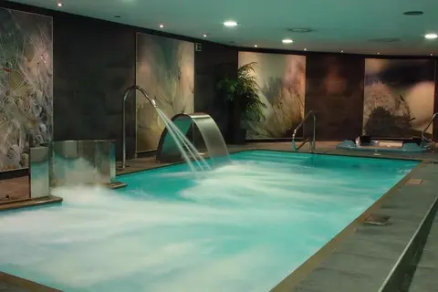 AZZ Asturias Langrehotel in Langreo — foto 2