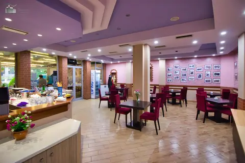 Alvero Hotel in Përmet — foto 18