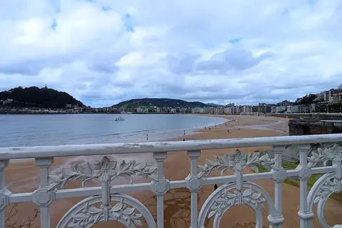 Hotel Ondarreta Beach in San Sebastian — foto 23