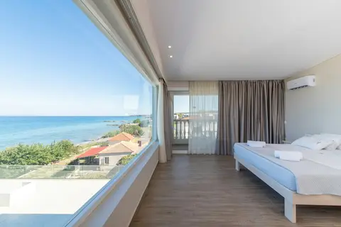 Belussi Beach Hotel & Suites in Kypseli, foto 17