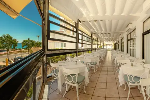 RH Corona del Mar Beach Hotel in Benidorm — foto 28