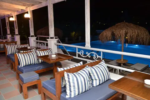 Blue Nest Hotel in Τιγκάκι — foto 13