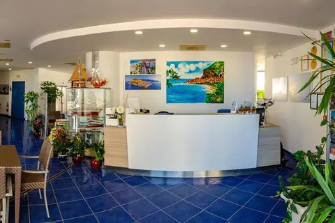Astro Suite Hotel in Cefalu — foto 8