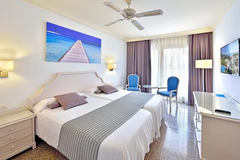 MAC Puerto Marina Benalmadena foto 2