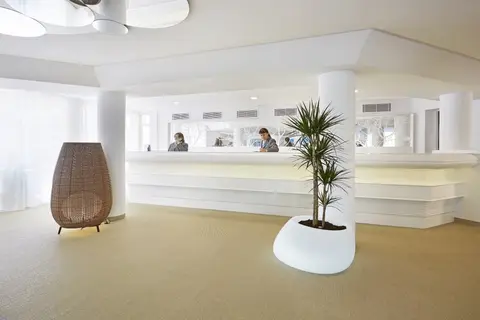 Grupotel Tamariscos in Cala'n Bosch — foto 13