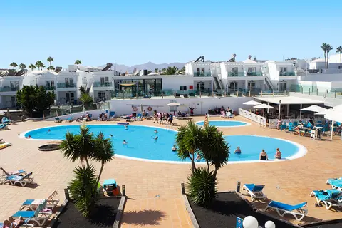 Plaza Palmeras in Puerto del Carmen — foto 18