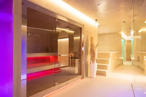 Regina City Hotel in Vlorë — foto 5