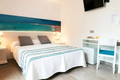 Hotel Rosales in es Pujols — foto 2