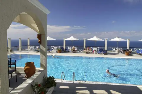 Mouikis Sun Village in Lakithra