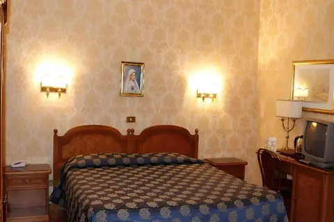 Pace Helvezia in Rome, foto 8