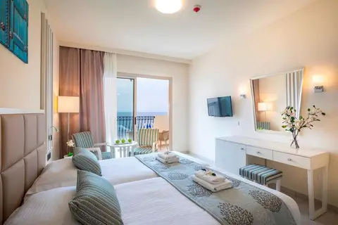 Aquamare Beach Hotel & Spa in Γεροσκήπου — foto 3