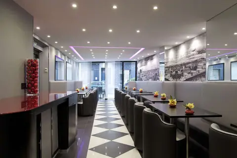 L´Empire Paris in Parijs, foto 3