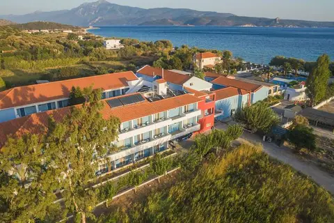 Zefiros Beach Hotel in Μυκάλη — foto 12