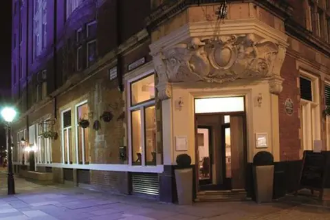 Hotel Thistle Bloomsbury Park in Londen — foto 8