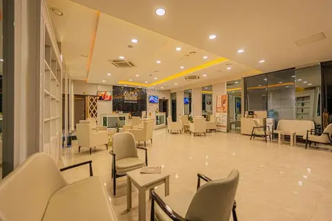 Ramada Hotel & Suites by Wyndham Kusadasi in Kuşadası, foto 19