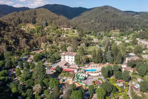 Camping Château De L Hom in L'Estréchure