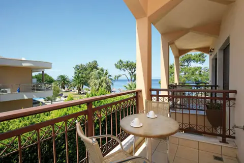 Cooee Mediterranean Beachhotel in Σκάλα Ραχωνίου — foto 11