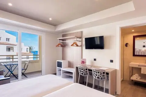 Aparthotel Orquidea in Santa Eulària des Riu — foto 28