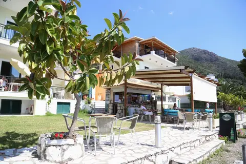 Madouri Beach Hotel in Δημοτική Ενότητα Ελλομένου — foto 16