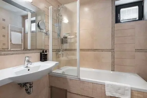 City Hotel Sofia in iRepair — foto 30