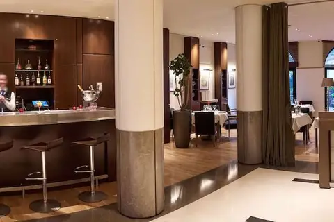 Grand Hotel Champs Elysees in Parijs, foto 9