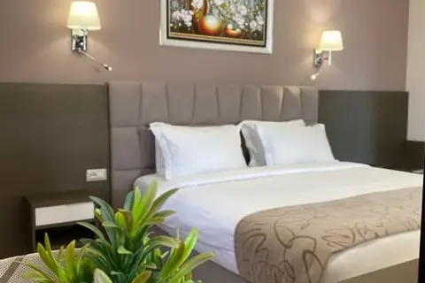 Doanesia Premium Hotel & Spa in Tirana — foto 15