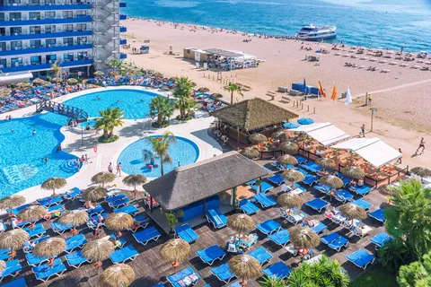 Tahiti Playa Hotel & Suites in Santa Susanna
