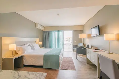 Aqualuz Lagos by The Editory in Lagos — foto 6