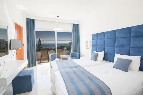 Odessa Beach Hotel in Παραλίμνι — foto 20