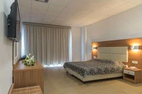 Royal Bay in Κέφαλος — foto 15