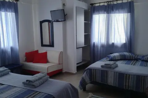 Mouria in Καλύβια — foto 13