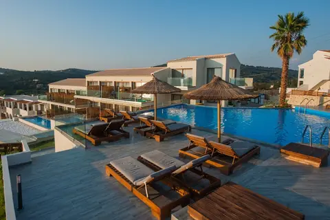 Porto Demo Hotel in Άγιος Γεώργιος — foto 17