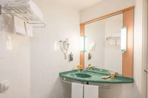 Ibis Firenze Prato Est in Campi Bisenzio — foto 3