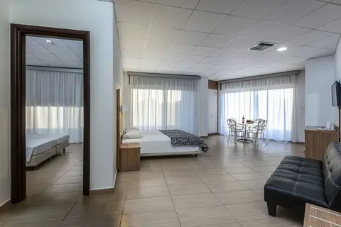 Royal Bay in Κέφαλος — foto 7