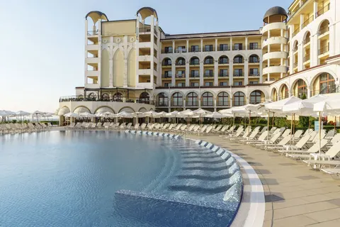 Alua Helios Bay foto 1