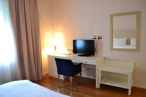 Sar'Otel in Tirana — foto 3