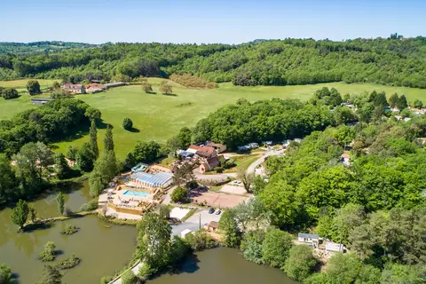Camping Le Val D Ussel in Proissans — foto 23