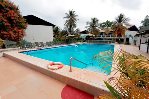 Bungalow Beach Hotel in Serrekunda — foto 12