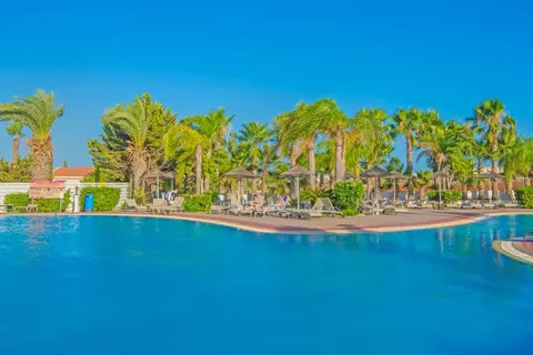 Tsokkos Gardens Hotel in Παραλίμνι — foto 7