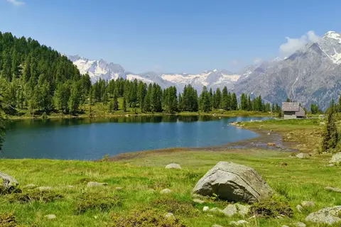 Ontdek de Dolomieten in Trentino, Malè in Malé — foto 20