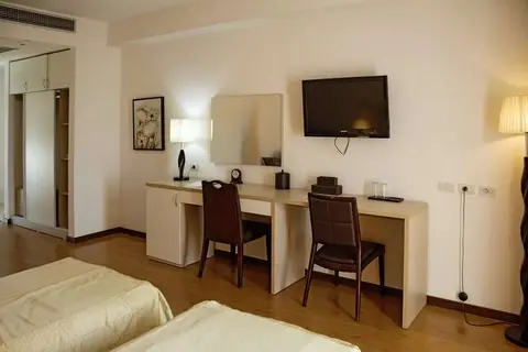 Hotel Bleart in Durrës — foto 12