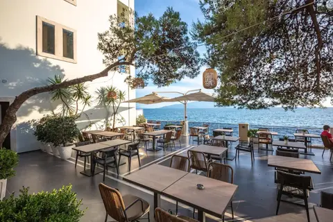 Jaroal Hotel in Saranda — foto 4