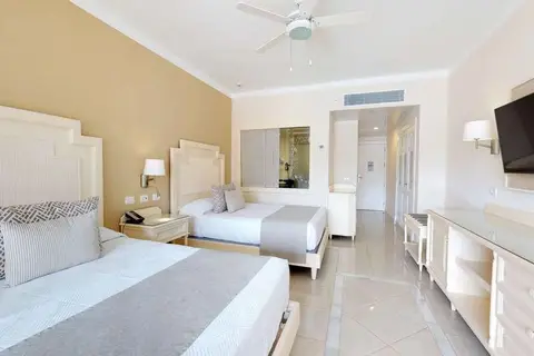 Luxury Bahia Principe Esmeralda in Salvaleón de Higüey
