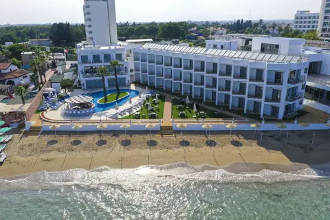 Mimoza Beach Hotel in Yeniboğaziçi — foto 4